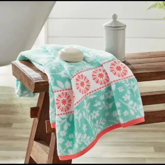 Pioneer Woman Mazie Hand Towel (Set of 4, Mint Green) - Picture 3 of 4